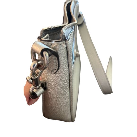 Coach | Silver Chaise Crossbody Pebbled Leather w/Charm Metallic Sheen - Picture 5 of 10
